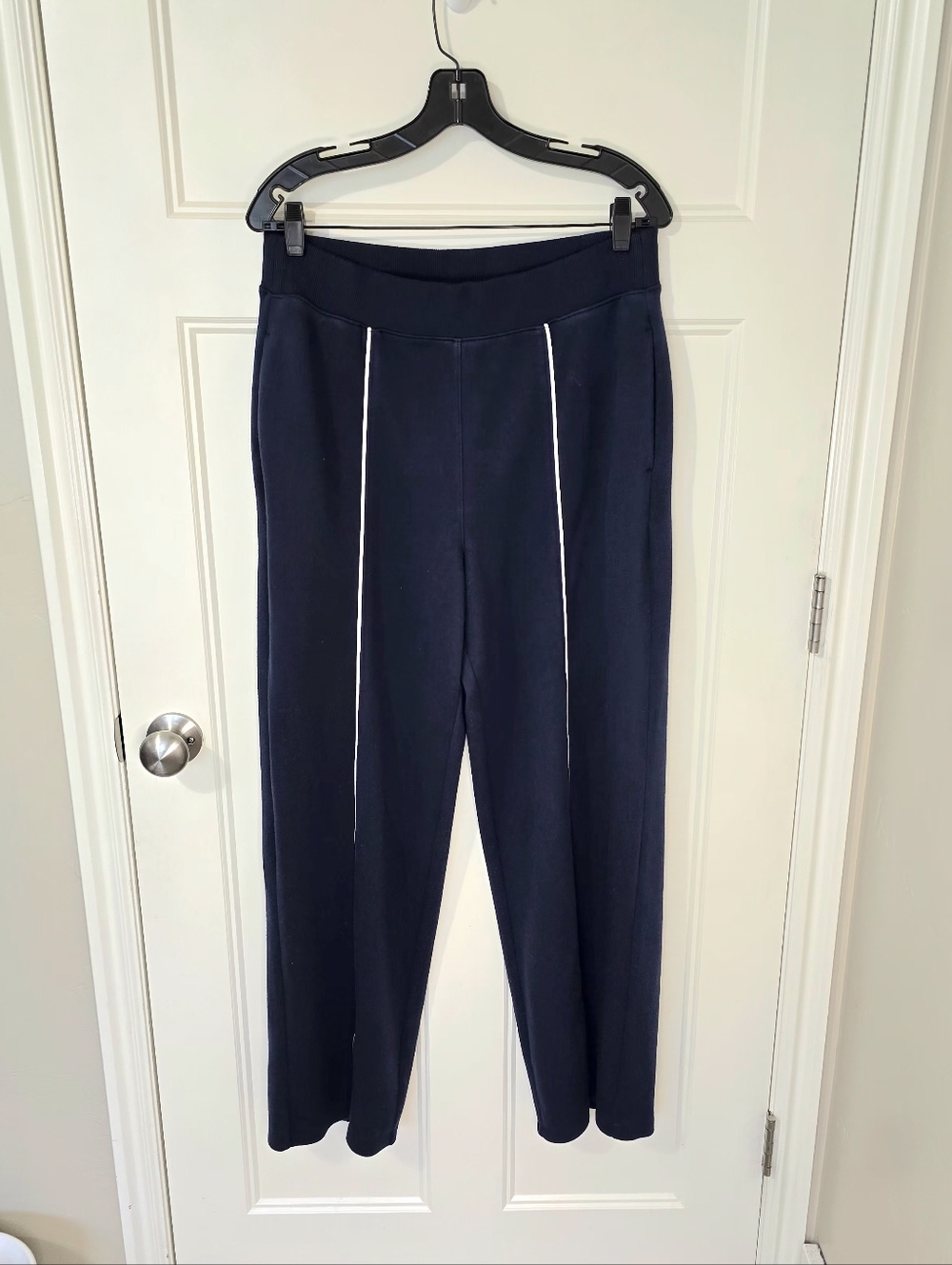 Spanx AirEssentials Front Stripe Wide Leg Pant Navy Women's Large Athleisure - Picture 2 of 9